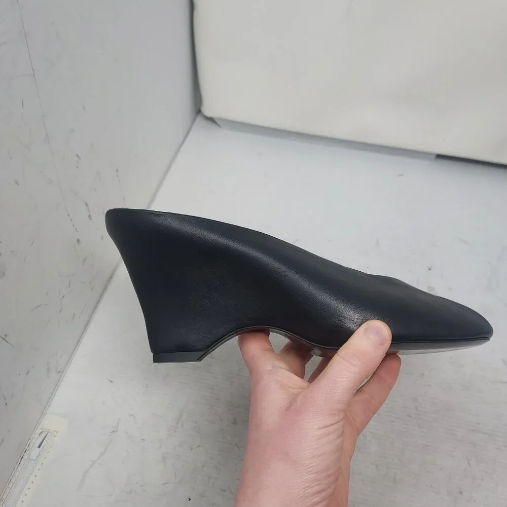 Khaite WOMENS Black Cloak Peep Toe Mule Sandal - Picture 3 of 10